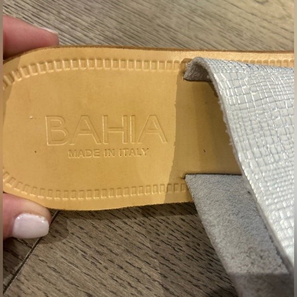 Bahia leather T strap metallic sandals - Picture 5 of 6